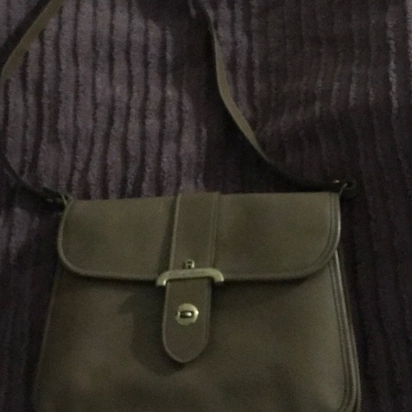 Etienne Aigner expandable purse - Picture 3 of 3